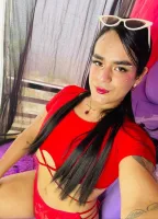 Trans tatuada con ganas de pegarte una buena revolcada 💦