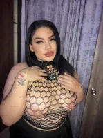 SENSUAL CARNOSA, DEVOTA DEL SEXO SUCIO Y LA ENTREGA ANAL