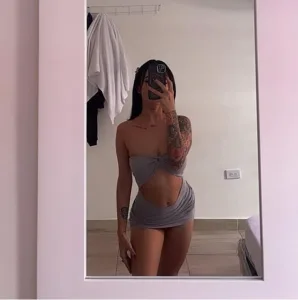 TATUADA  ATERRIZANDO CON NIDITO PRIVADO