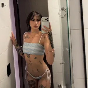 flaca exótica 🖤 tatuada con actitud | sitio Y domicilio
